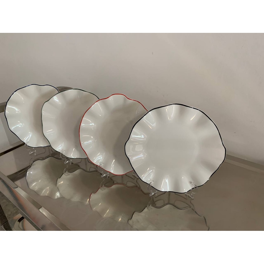 Порционная тарелка Lotus black rim S - Фото миниатюра 3