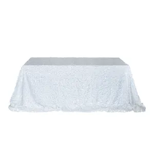 Скатерть с большими пайетками "Дельта" белая прямоугольная