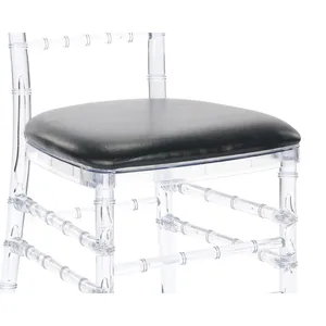 Подушка Кьявари черная, кожа. Сдаётся со стулом.