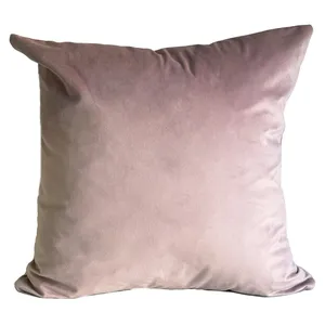 Чехол на подушку Pink Lipstick