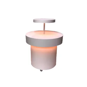 Передвижной столик для торта с подсветкой R2D2