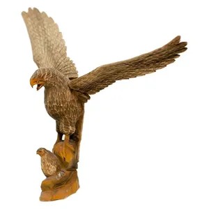 Орел деревянный