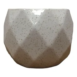 Кашпо гранёное белое