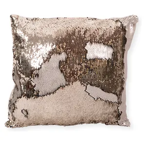 Подушка пайетки золото