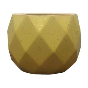 Кашпо гранёное желтое