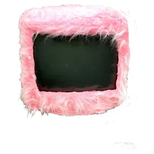 Телевизор с розовым мехом