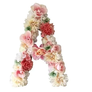 Буквы из цветов