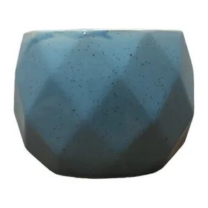 Кашпо гранёное голубое