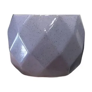 Кашпо гранёное фиолетовое